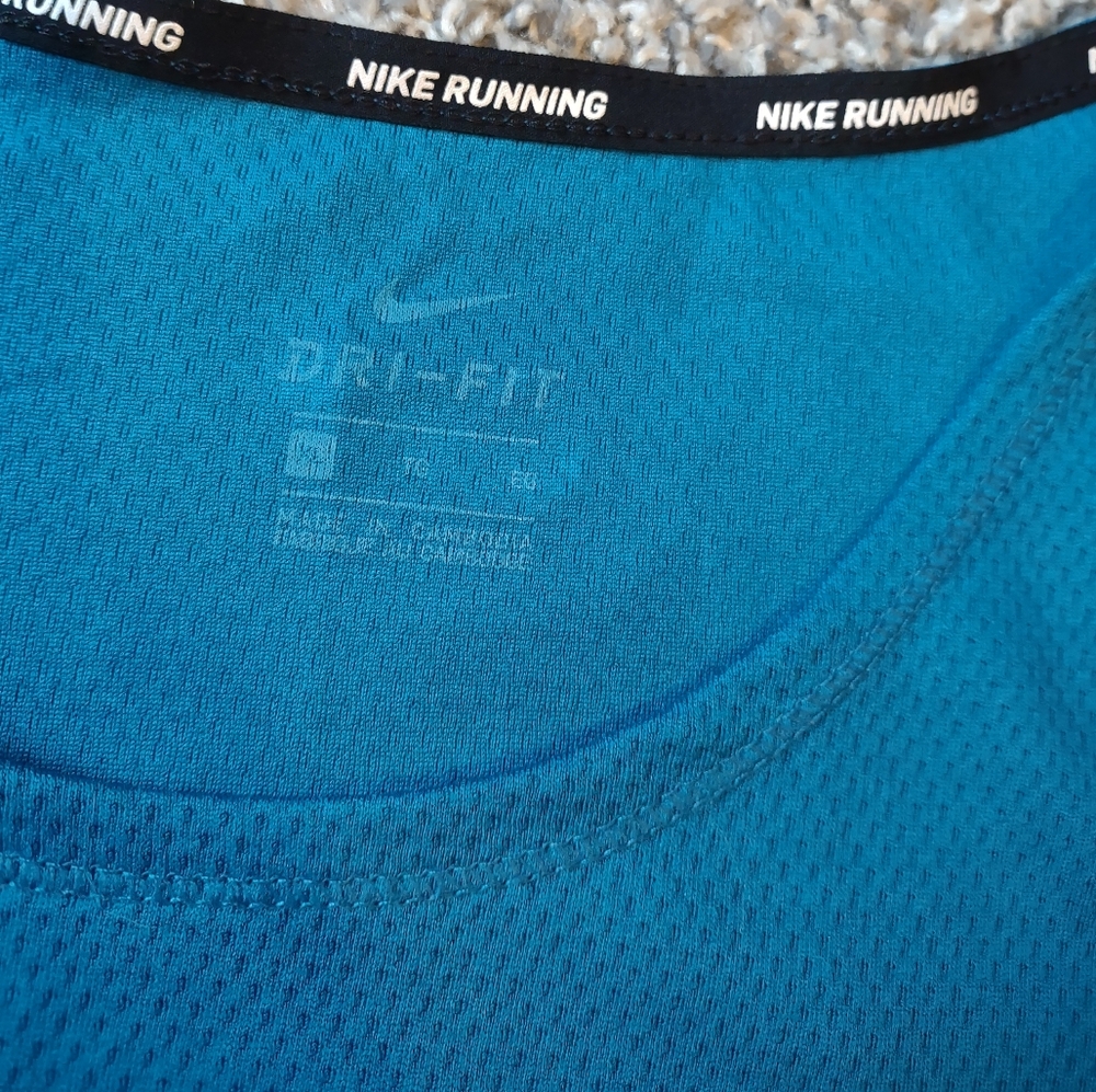 Nike Teal Short Sleeve Women’s Tee with White Logo - Picture 6 of 13